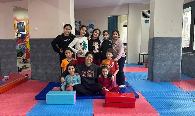 Başkan Zencirci: "Çocuklarımızı geleceğe hazırlıyoruz"