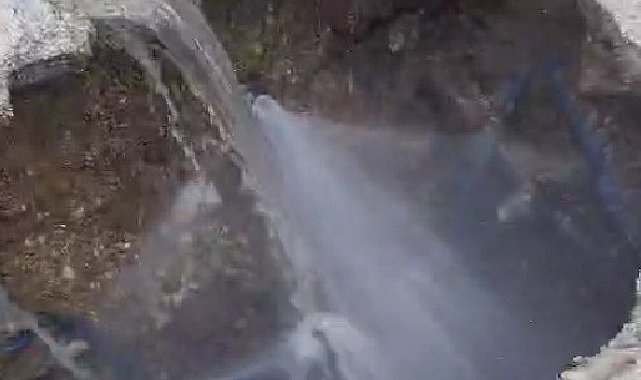 Buldan'da çöken tarihi yol yapılan onarım sonrası tekrar çöktü