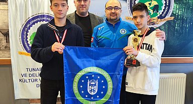 Bursa Büyükşehir Belediyesporlu satranççılar yine kürsüde