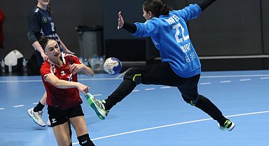 Bursa Büyükşehir Üsküdar'a geçit vermedi