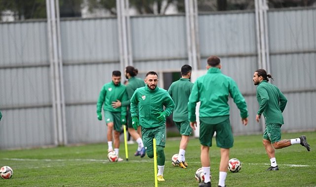 Bursaspor'da Kırklarelispor mesaisi sürüyor
