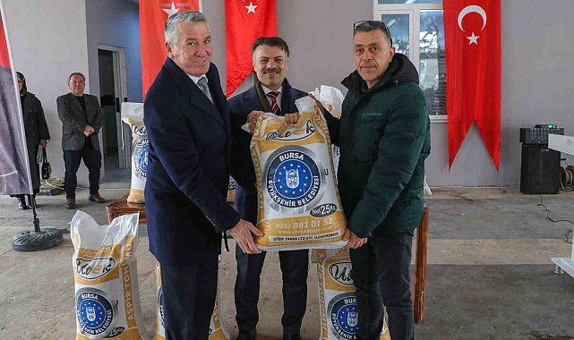 Büyükşehir'de üreticiye fidan ve tohum desteği
