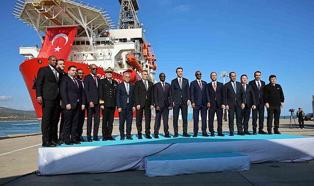 Çağrı Bey sondaj gemisi, Bakan Bayraktar'ın katıldığı törenle Somali'ye uğurlandı