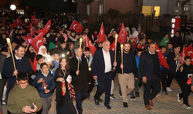 Canik'te Ramazan'ın gelişi fener alayıyla karşılandı