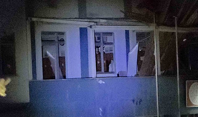 Çatısı uçan okuldaki pansiyonda kalan öğrenciler başka pansiyonlara nakledilecek