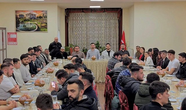Celal Karatüre, Ankara'da gençlerle sahurda buluştu