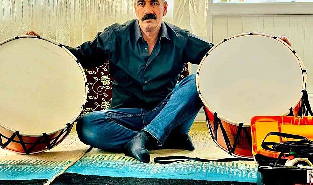 Çermik'te 40 yıldır baba mesleği davul imalatı yapıyor