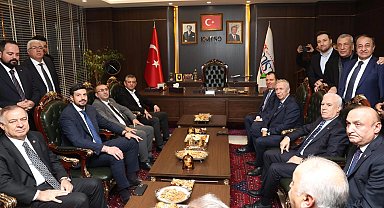 CHP'li başkanlar Kahramanmaraş'ta... Başkan Bozbey'den deprem bölgesine ziyaret