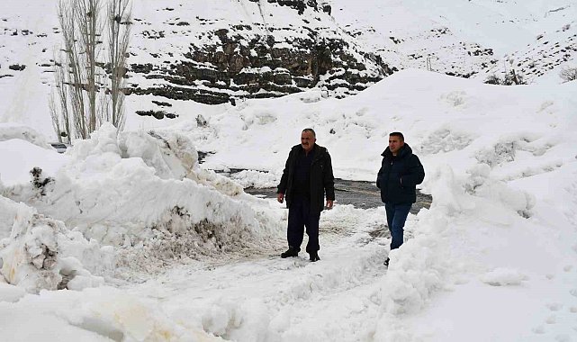 Çığ riski nedeniyle 5 bin nüfuslu beldenin alternatif yolu 60 gündür kapalı