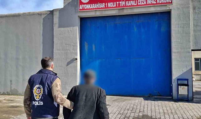 Cinayet suçundan aranan şahsı polis yakaladı