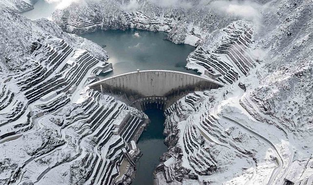 Çoruh'un mavi gerdanlıkları Artvin'e güç katıyor