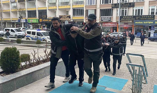 Çorum'da iş yerlerine silahlı saldırı düzenleyen 8 kişi gözaltına alındı