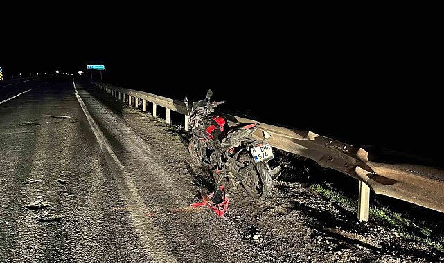 Çukura düşen motosikletin sürücüsü yaralandı