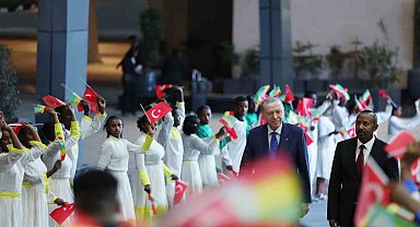 Cumhurbaşkanı Erdoğan'a Etiyopyalı çocuklardan coşkulu karşılama