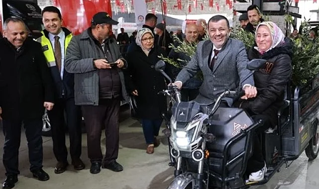 Denizli'de Honazlı üreticiye 4 bin 236 zeytin fidanı