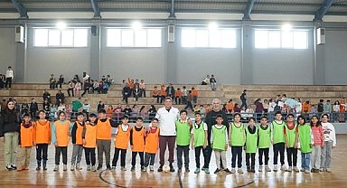 Denizli'de 'Sınıflar Arası Futsal Turnuvası'nda heyecan sürüyor