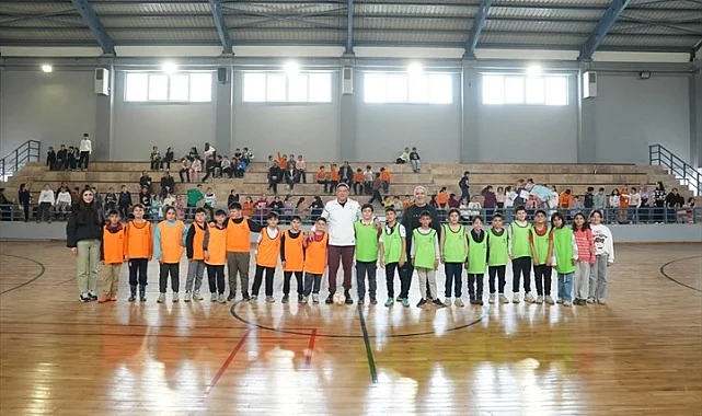 Denizli'de 'Sınıflar Arası Futsal Turnuvası'nda heyecan sürüyor