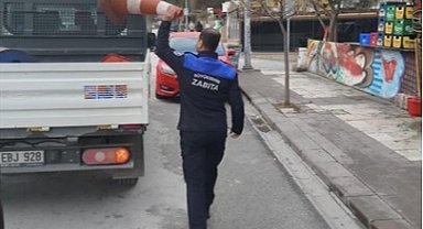 Denizli'de zabıta ekiplerinden kaldırım işgallerine sıkı takip