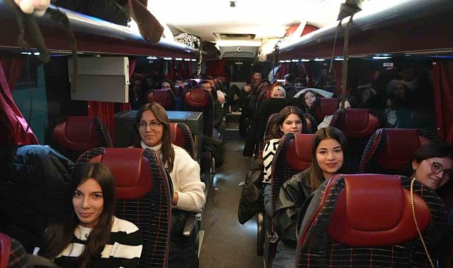 Depremzede gençlerin tarih dolu Ankara yolculuğu