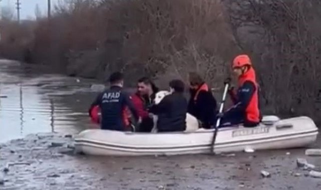 Dere yatağında mahsur kalan 5 kişi kurtarıldı