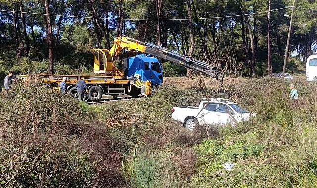 Dereye uçan kamyonetten yara alamadan kurtuldu