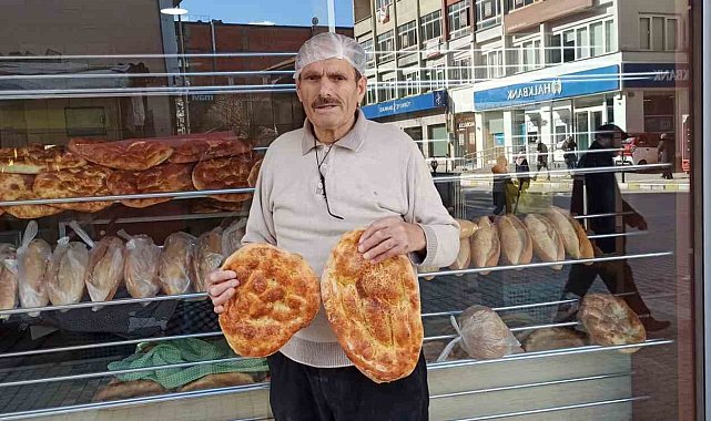 Devrek'te Ramazan pidesi vatandaşların tüketimine sunulmaya başlandı