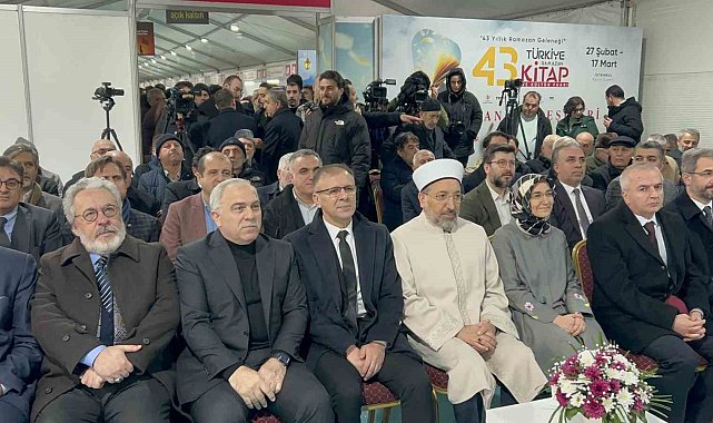 Diyanet İşleri Başkanı Arpaguş: "Yeryüzünde kitabın serüveni ilahi hitapla başlamıştır. İnsanlığı kitap ile tanıştıranlar da bu ilahi hitabın muhatabı olan peygamberlerdir"