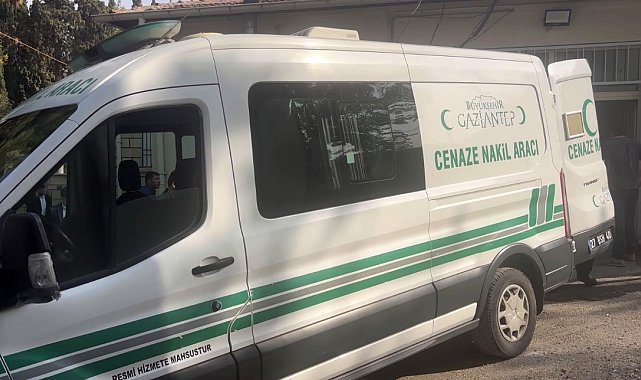 Düğün salonu önünde silahlı saldırıya uğrayan genç kurtarılamadı