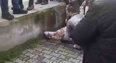 Dükkanının önünde uğradığı silahlı saldırıda yaralandı