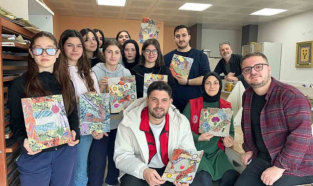 Ebru sanatıyla renkli buluşma