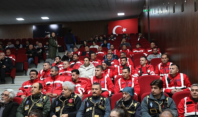 Edremit Belediyesi'nden "Temel Afet Bilinçlendirme Eğitimi"