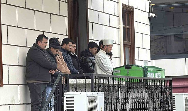 Emekli polisin öldürdüğü karısı son yolculuğuna uğurlandı