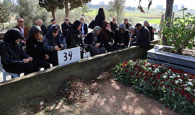 Endoskopi sonucu hayatını kaybeden kadın, mezarı başında anıldı