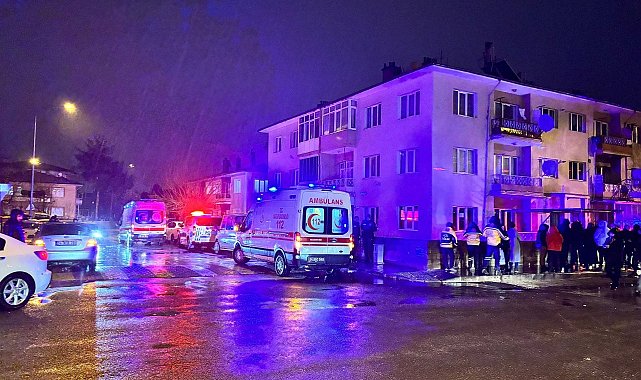 Erzincan'da yangın: 3'ü çocuk 8 kişi dumandan etkilendi