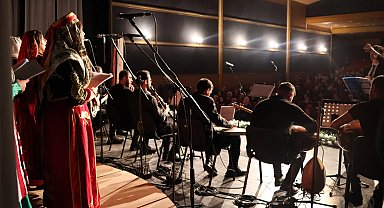 Erzurum'da çocuklardan duygu dolu türkü konseri