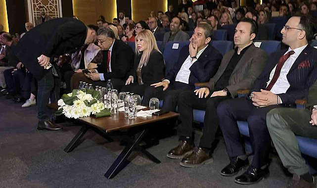Esenler'de "5. Radyonun Yıldızları" ödülleri sahiplerini buldu