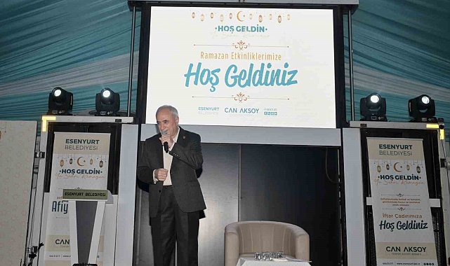 Esenyurt Belediyesi'nin Ramazan etkinliklerinde Nurullah Genç Esenyurtlularla buluştu