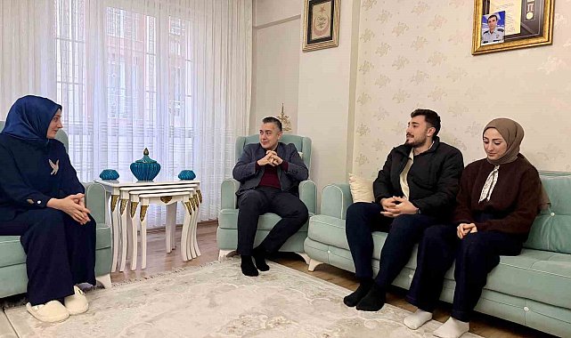 Esenyurt'ta Başkan Vekili Can Aksoy, ilk iftarını şehit ailesiyle açtı