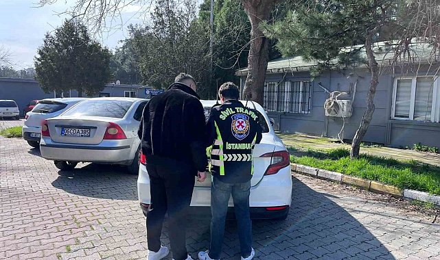 Esenyurt'ta yol verme tartışmasında araçtan inen sürücü ve yolcuya para cezası