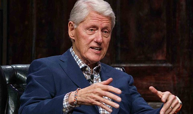 Eski ABD Başkanı Clinton: " Hiçbir şey görmedim, yanlış olan hiçbir şey yapmadım"
