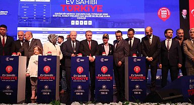 Eskişehir'de TOKİ'nin 6 bin 55 aileyi ev sahibi yapacağı kur'aların çekimi başladı