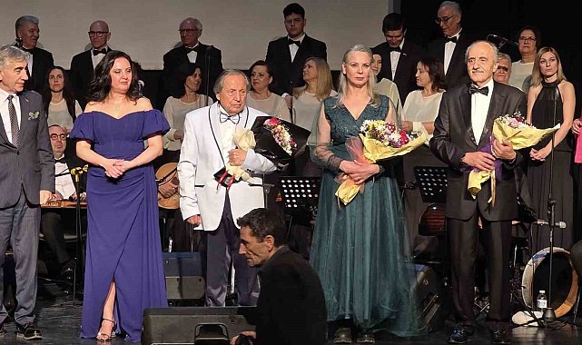 ESSİVDER Türk Sanat Müziği Korosu'ndan 'Sezon Ortası Konseri' yoğun ilgi gördü