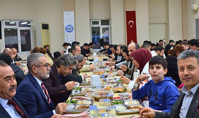 EÜ'de iftar sofrası tasavvuf musikisi ile taçlandı