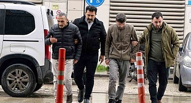 Fırça sapıyla dehşet : Arkadaşlarını ağır yaraladılar, 2 kişi tutuklandı