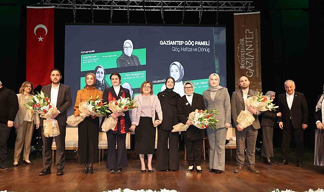 Gaziantep Büyükşehir'in ev sahipliğinde "Yeşil Otobüs" belgeselinin ilk gösterimi yapıldı