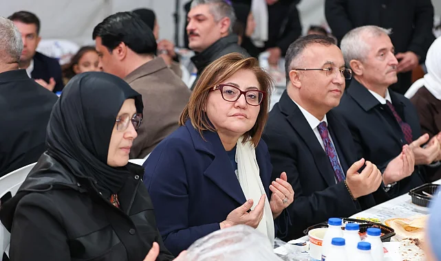 Gaziantep'ten Halep'te 10 bin kişilik iftar