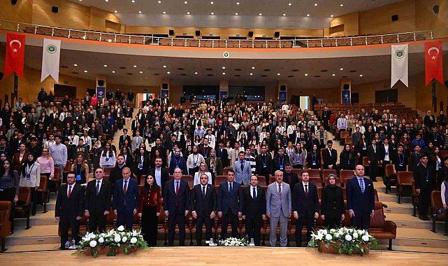 Genç bilim insanları projelerini yarıştırdı