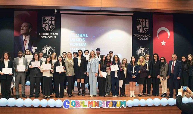 Gençler "Global Minds Forum"da küresel meseleleri tartıştı