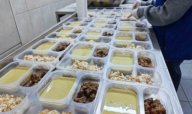Gönüllü gençlerle iftar seferberliği