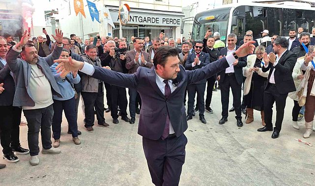 Görevi gözyaşlarıyla devraldı
